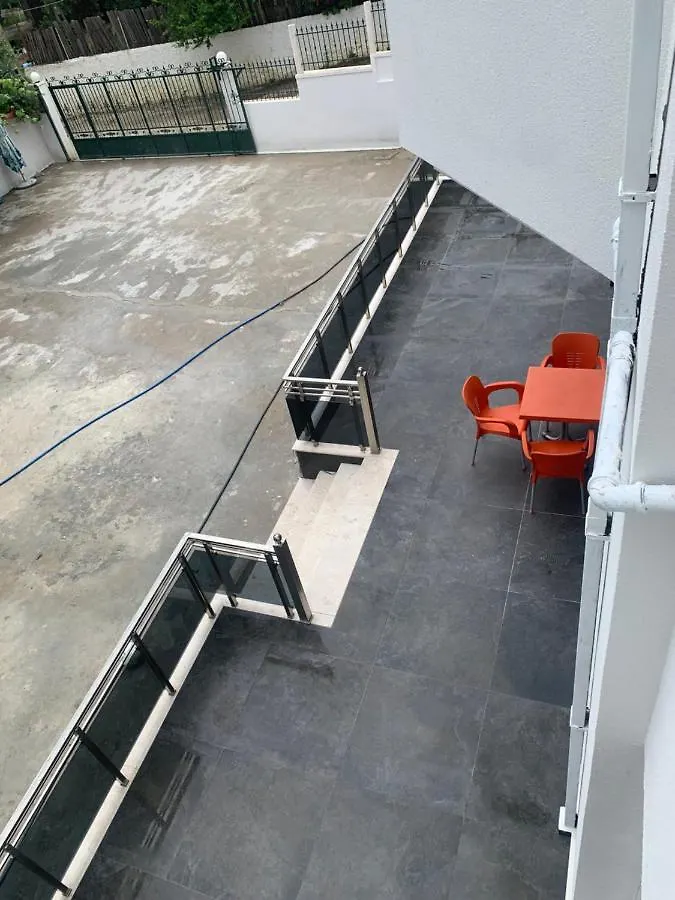 Villa Premium Дуррес 0*,